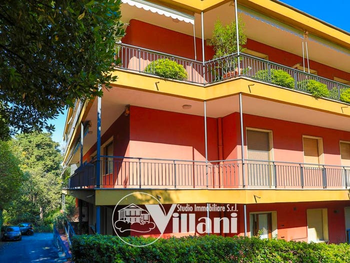 Appartamento con 5 locali in vendita in Viale Quartara, Quarto, Genova