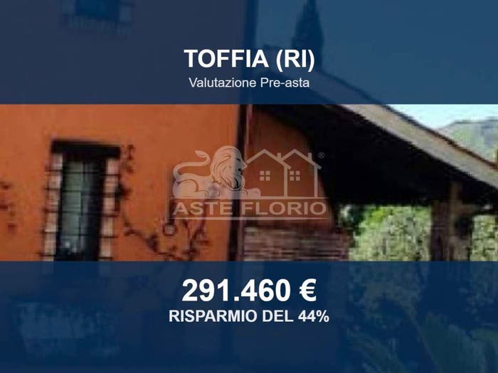 Casa con 5 locali in vendita in via Maglialunga, Toffia