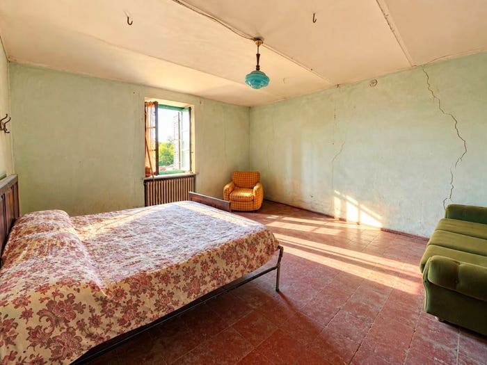 Casa con 6 locali in vendita in Via Scanagatti, Centro, Valfenera