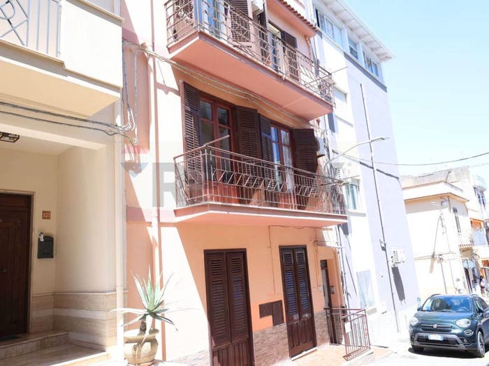 Casa con 6 locali in vendita in VIA NOVEMBRE, Balestrate Foce, Balestrate