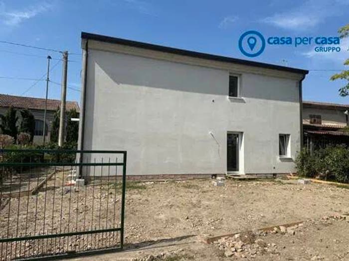 Casa con 5 locali in vendita in Via Giuseppe Garibaldi, Centro, Villadose