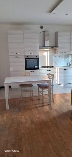 Appartamento trilocale in vendita in Via Tofane, Porta Romana, Cremona