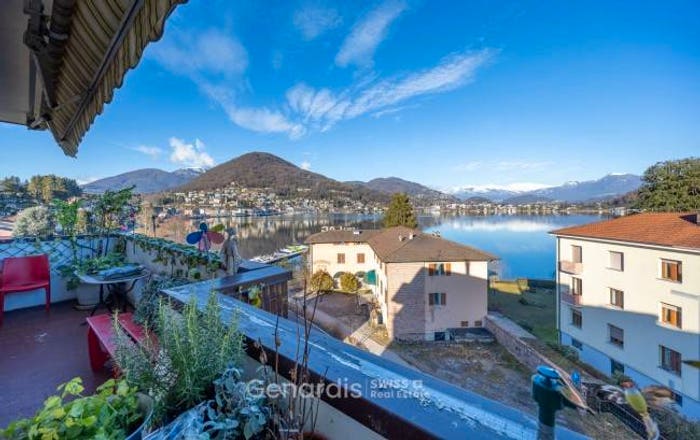 Casa trilocale in vendita in Centro, Lavena Ponte Tresa