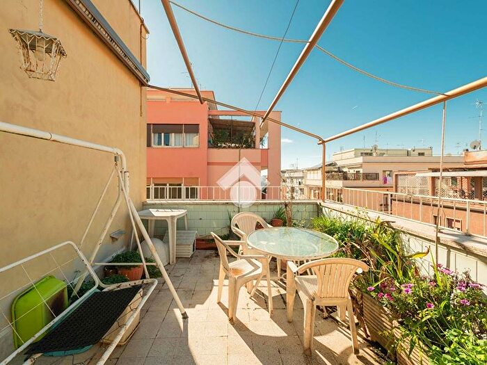 Casa trilocale in vendita in Largo Lucio Apuleio, Balduina, Roma