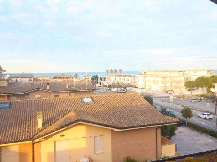 Appartamento quadrilocale in vendita in Via Claudio Monteverdi, Marina Di Altidona, Altidona