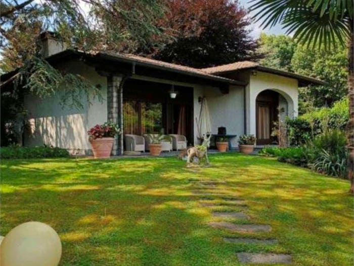 Casa con 6 locali in vendita in Via L Cadorna, Centro, Menaggio