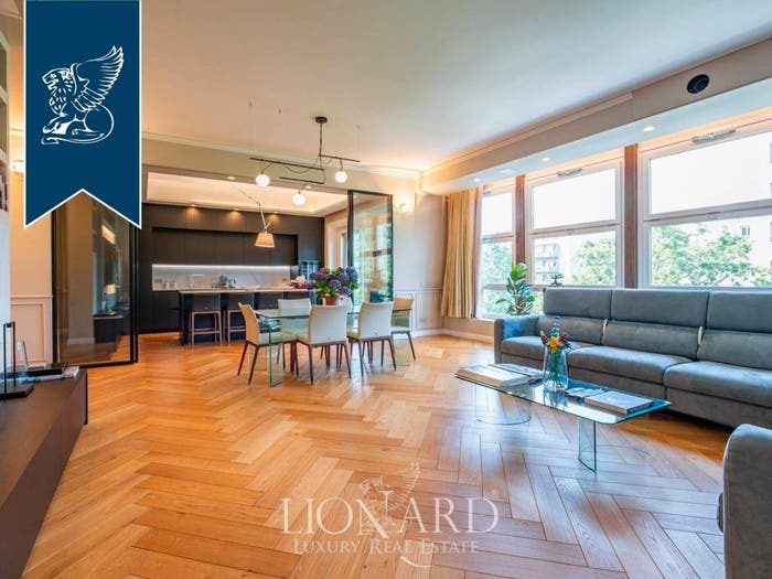 Appartamento con 5 locali in vendita in Via Olona, Corso Genova, Milano