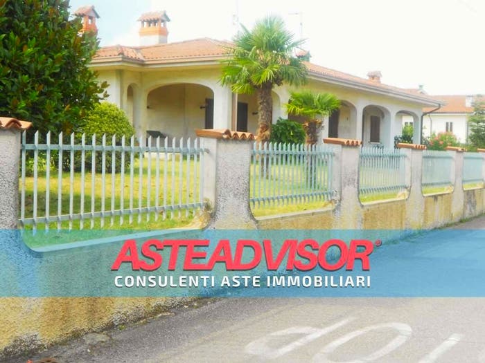 Casa con 6 locali in vendita in Via Levantio da G, Centro, Guidizzolo