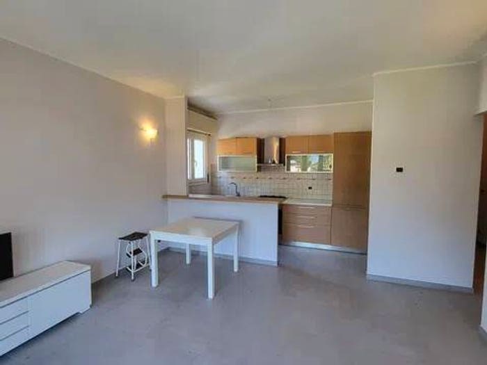 Appartamento trilocale in vendita in Via Prati, Centro, Porlezza