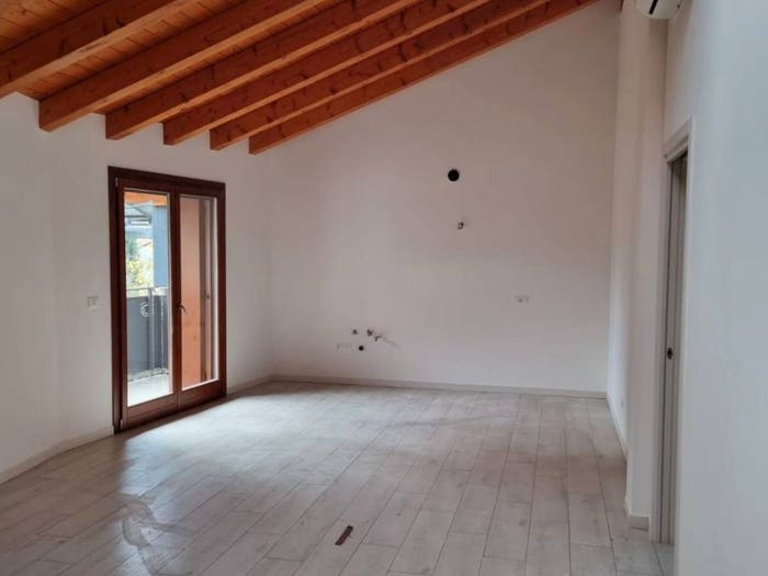 Appartamento quadrilocale in vendita in Via Egregis Gaspari, Centro, Latisana