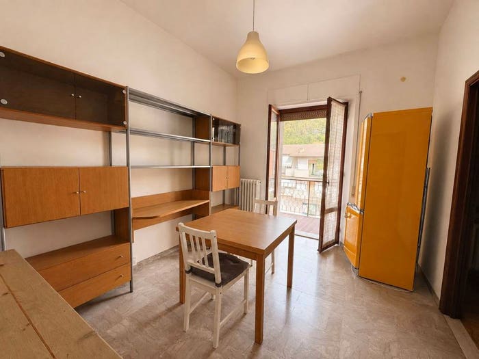 Appartamento con 6 locali in vendita in Via Giovanni Pascoli, Angeli, Rosora