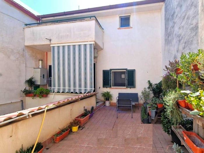 Casa con 6 locali in vendita in Via Vittorio Emanuele, Mondragone