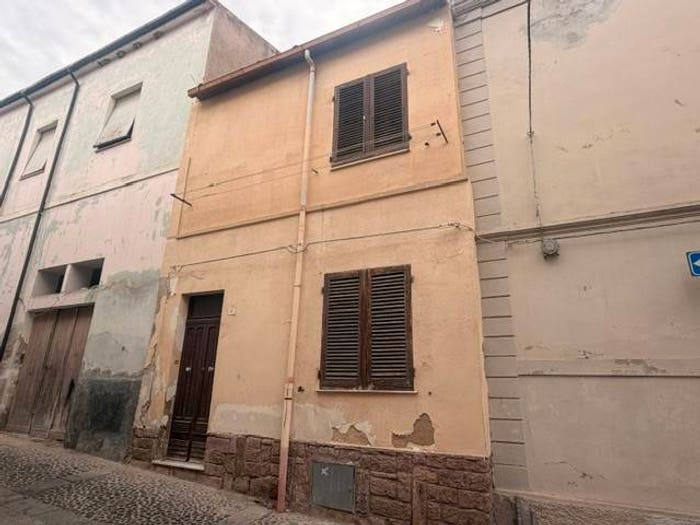 Casa quadrilocale in vendita in Via Barisone, Centro, Sorso