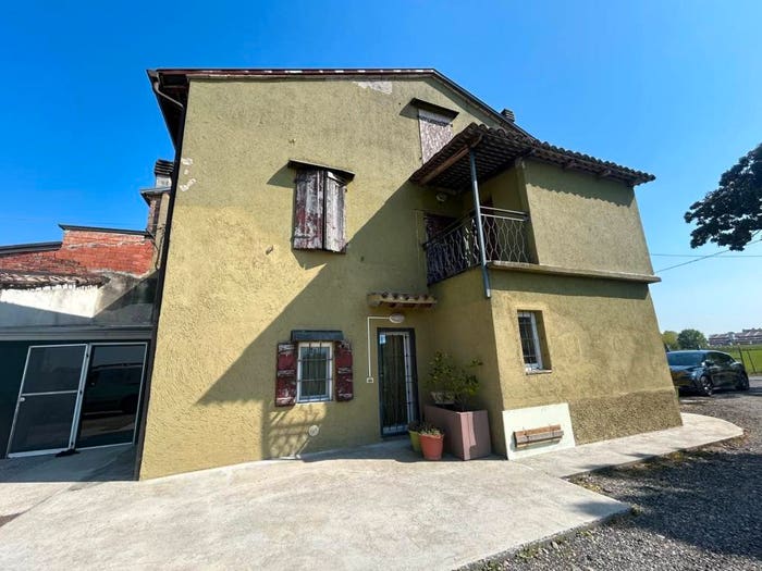 Casa quadrilocale in vendita in Strada Fontane, Torchio, Fontevivo