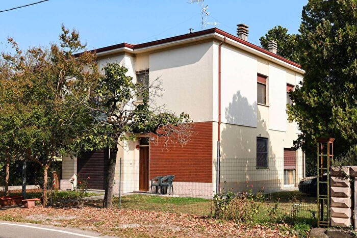 Casa con 5 locali in vendita in Via del Papa, Crevalcore