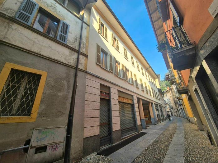 Appartamento quadrilocale in vendita in Via Don Giuseppe Majo, Centro, Varallo
