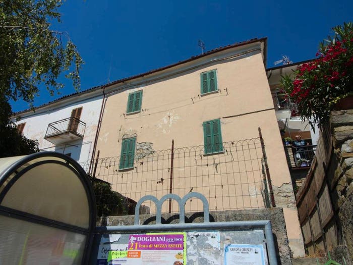 Casa con 5 locali in vendita in Piazza Regina Margherita, Marsaglia