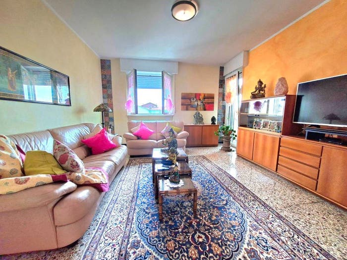 Appartamento quadrilocale in vendita in Via Viterbo, Bisceglie, Milano