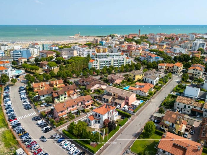 Casa con 6 locali in vendita in Centro, Caorle