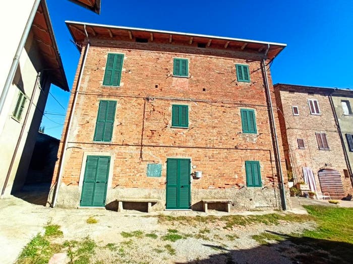 Appartamento con 6 locali in vendita in Strada Provinciale di Pozzuolo Tratto, Casamaggiore, Castiglione del Lago