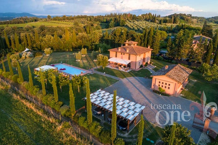 Casa con 6 locali in vendita in Via San Martino, Peccioli