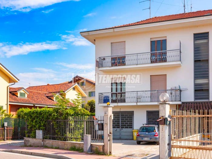 Appartamento trilocale in vendita in Via Foratella, Centro, Gassino Torinese
