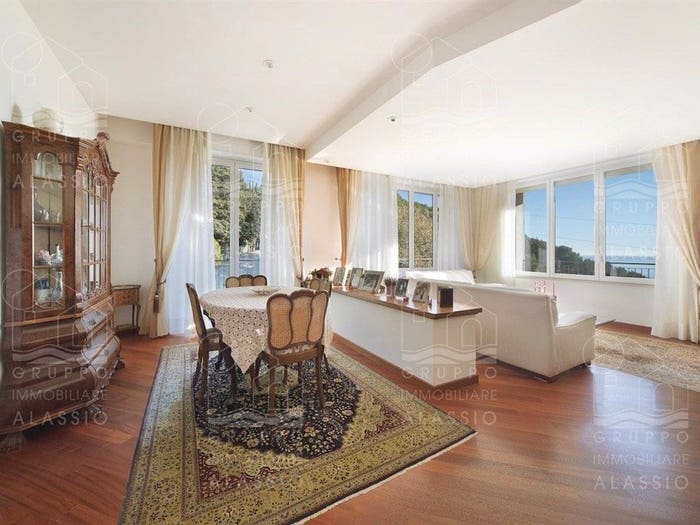 Casa con 6 locali in vendita in Fenarina Via Neghelli Collina di Ponente, Alassio