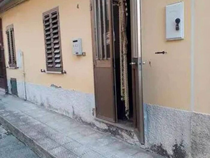 Appartamento bilocale in vendita in Via Montebello, Santa Maria, Catanzaro