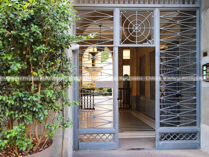 Appartamento con 5 locali in affitto in Piazza Eleonora Duse, Palestro, Milano