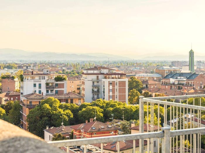 Appartamento con 6 locali in vendita in Viale Medaglie d'Oro, Sant'Agnese Università, Modena