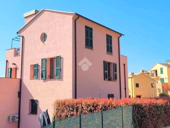 Appartamento quadrilocale in vendita in Via dei Corbezzoli, Cogoleto