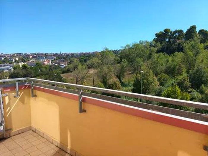 Appartamento con 6 locali in vendita in Via L Cipolloni, Palombare, Ancona