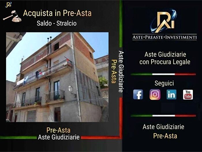 Appartamento quadrilocale in vendita in Via Roma, Galati Mamertino