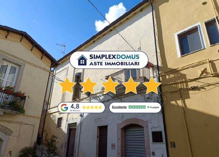 Appartamento con 6 locali in vendita in Vico Ortigara, Barile