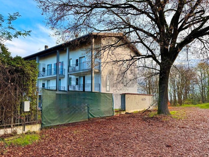 Appartamento trilocale in vendita in Via Delle Grazie, Centro, Albuzzano