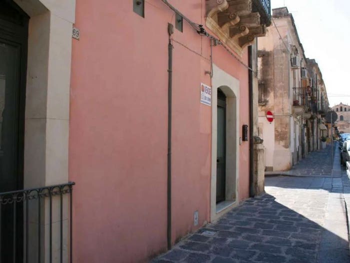 Appartamento con 6 locali in vendita in Via Ducezio, Centro, Noto