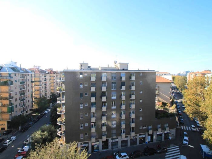 Appartamento trilocale in vendita in Via degli Zuccaro, Giambellino, Milano