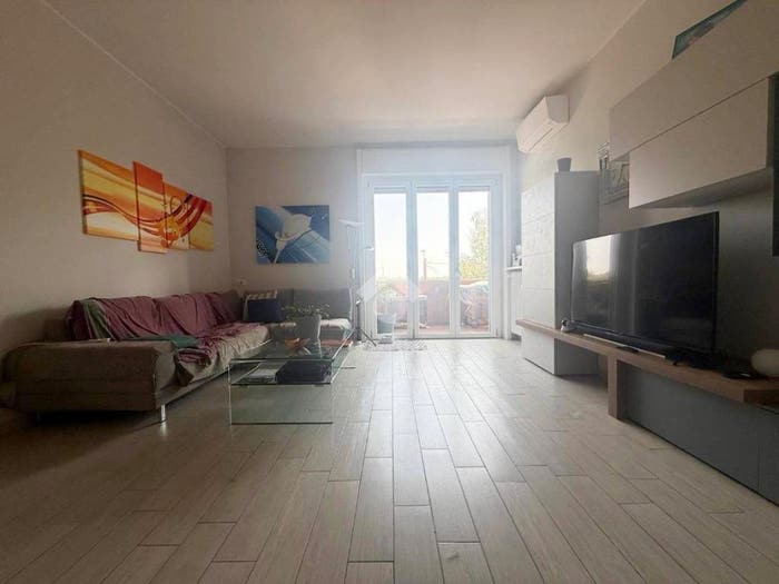 Appartamento trilocale in vendita in Via D Alighieri, Rovello Porro