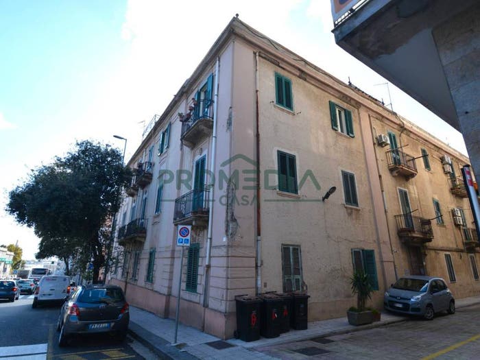 Appartamento trilocale in vendita in Via Pancaldi, Centro Storico, Messina