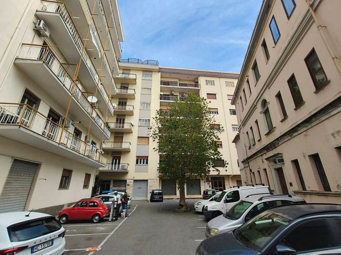 Appartamento con 6 locali in vendita in Via Luigi Pascali, San Leonardo, Catanzaro