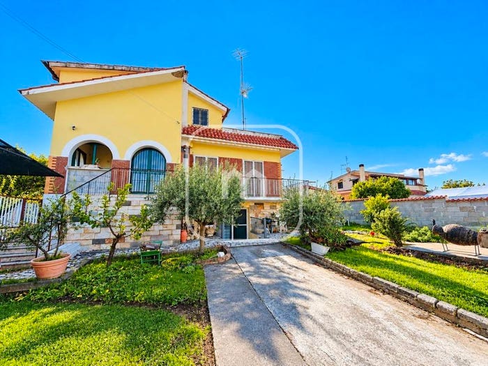 Casa con 6 locali in vendita in Via Giovanni Strauss, Valle Martella, Zagarolo