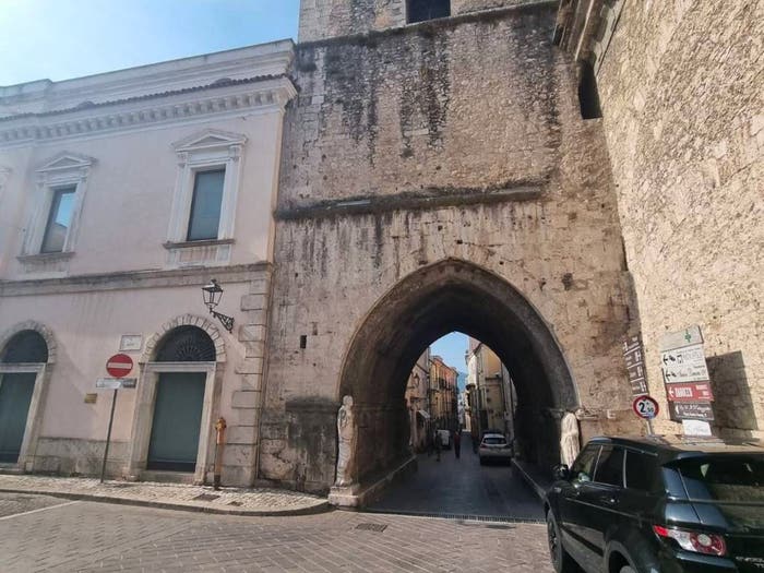 Casa con 6 locali in vendita in Vico Giobbe, Centro, Isernia