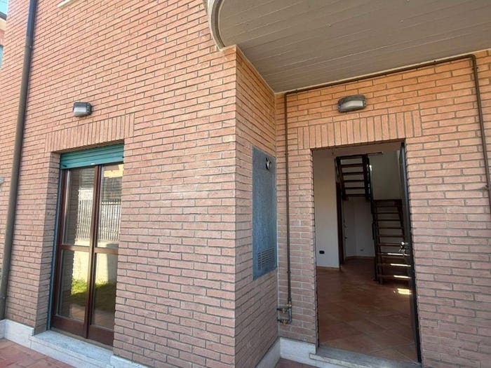 Casa trilocale in vendita in Via Don Luigi Sturzo, Campoleone Di Lanuvio, Lanuvio