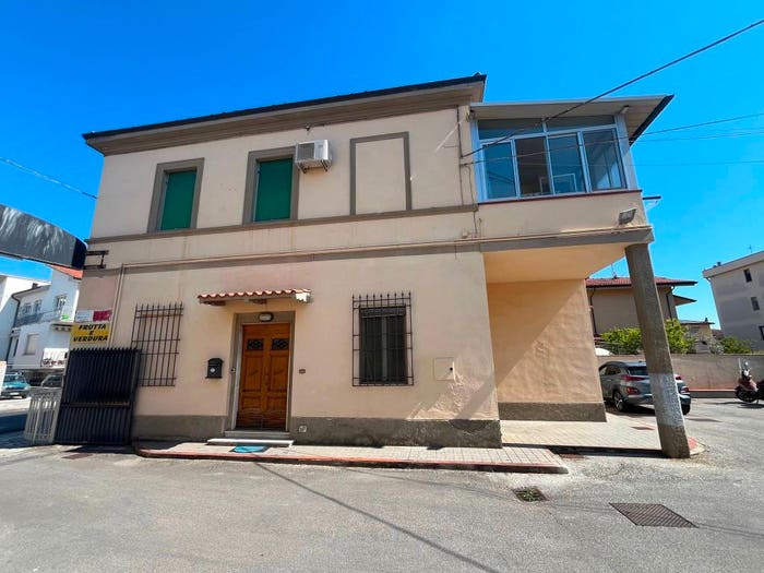Appartamento quadrilocale in vendita in Via Giuseppe Garibaldi, Landi, Pisa