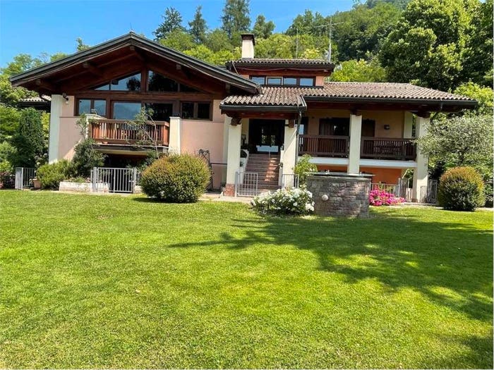 Casa con 6 locali in vendita in via Salesà Lonch, Centro, Pergine Valsugana