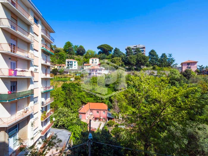 Appartamento con 6 locali in vendita in Via Sant'alberto, Sestri Ponente, Genova