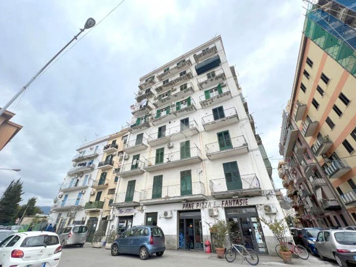 Appartamento quadrilocale in vendita in Via Cortigiani, Altarello, Palermo