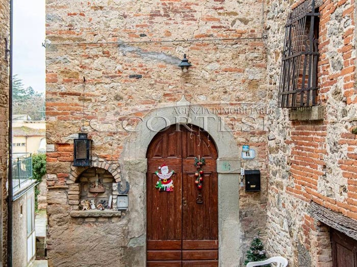 Appartamento con 6 locali in vendita in Via Sant'Egidio, Badia Petroia, Città di Castello