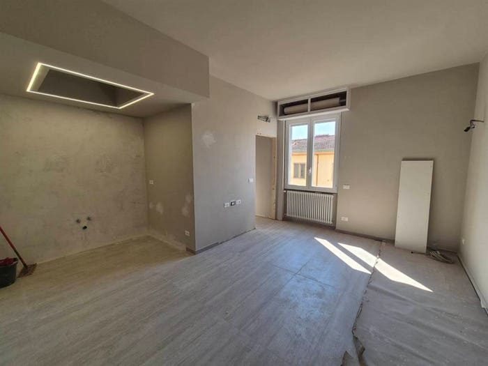 Appartamento con 5 locali in vendita in Via Volturno, Campo di Marte, Firenze