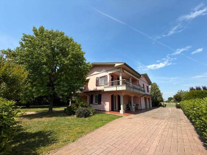 Casa con 6 locali in vendita in Via del Quattro, Quattro, Forlì